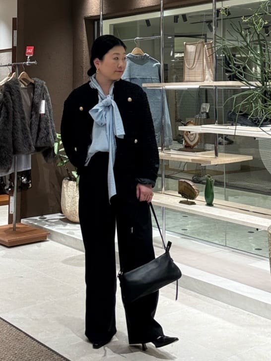 GALLARDAGALANTEの【上品×華やか】【2way】ギャザーボウタイブラウスを使ったコーディネートを紹介します。｜Rakuten Fashion(楽天ファッション／旧楽天ブランドアベニュー)6777974