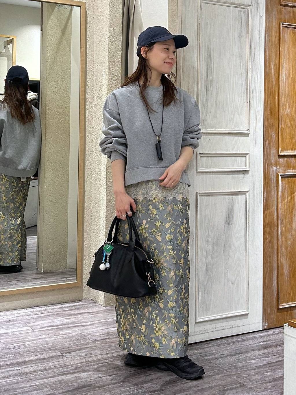 mysty womanの裏起毛スウェットを使ったコーディネートを紹介します。｜Rakuten Fashion(楽天ファッション／旧楽天ブランドアベニュー)6778757