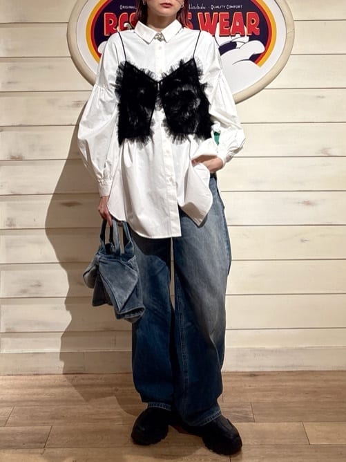 RODEO CROWNS WIDE BOWLのボリュームスリーブフレアデニムシャツを使ったコーディネートを紹介します。｜Rakuten Fashion(楽天ファッション／旧楽天ブランドアベニュー)6783236
