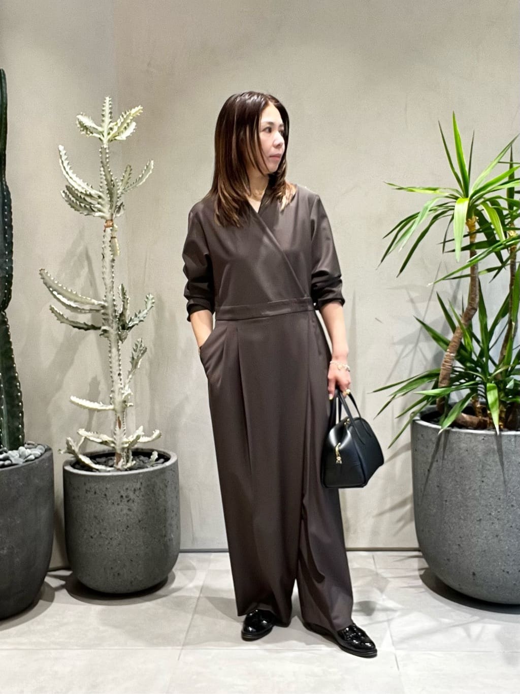UNITED ARROWS | <conte> アシンメトリー Vネック オールインワン