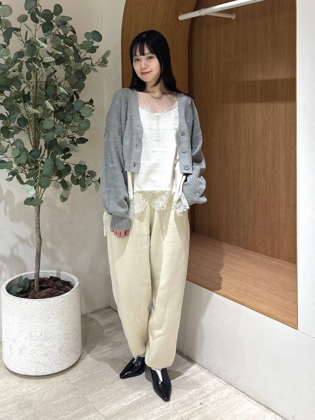 mysty womanのイレヘムキャミチュニックを使ったコーディネートを紹介します。｜Rakuten Fashion(楽天ファッション／旧楽天ブランドアベニュー)6793521