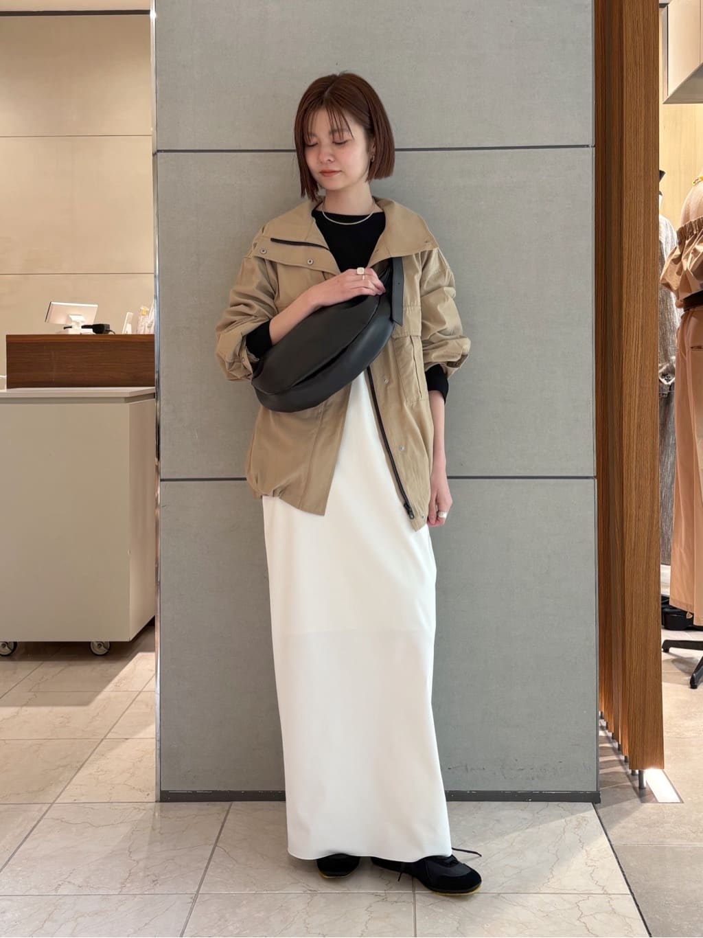 GALLARDAGALANTEのバックスリットブラウスTeeを使ったコーディネートを紹介します。｜Rakuten Fashion(楽天ファッション／旧楽天ブランドアベニュー)6803051