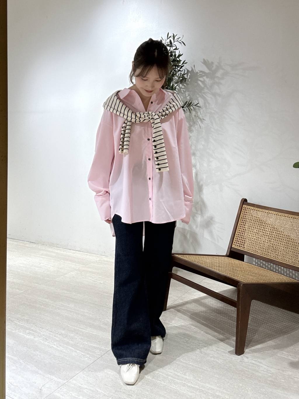 mysty womanのボートネック袖ボタンニットを使ったコーディネートを紹介します。｜Rakuten Fashion(楽天ファッション／旧楽天ブランドアベニュー)6804119