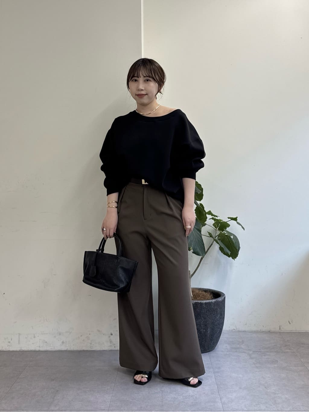 GALLARDAGALANTEの<Oggi 6月号掲載アイテム>【大人のスウェット】ボートネックスウェットを使ったコーディネートを紹介します。｜Rakuten Fashion(楽天ファッション／旧楽天ブランドアベニュー)6805646