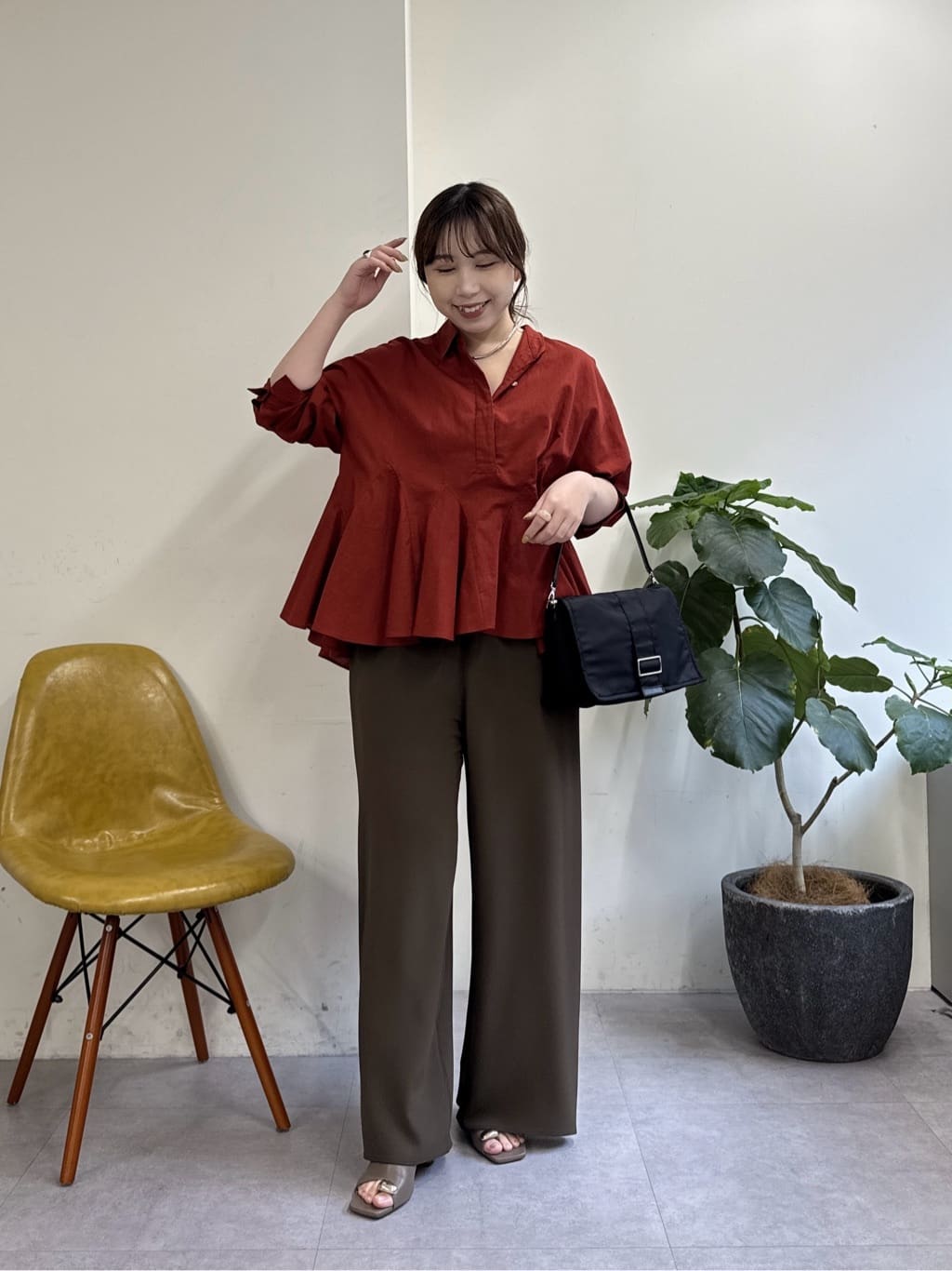 GALLARDAGALANTEのフレアブラウスを使ったコーディネートを紹介します。｜Rakuten Fashion(楽天ファッション／旧楽天ブランドアベニュー)6805715