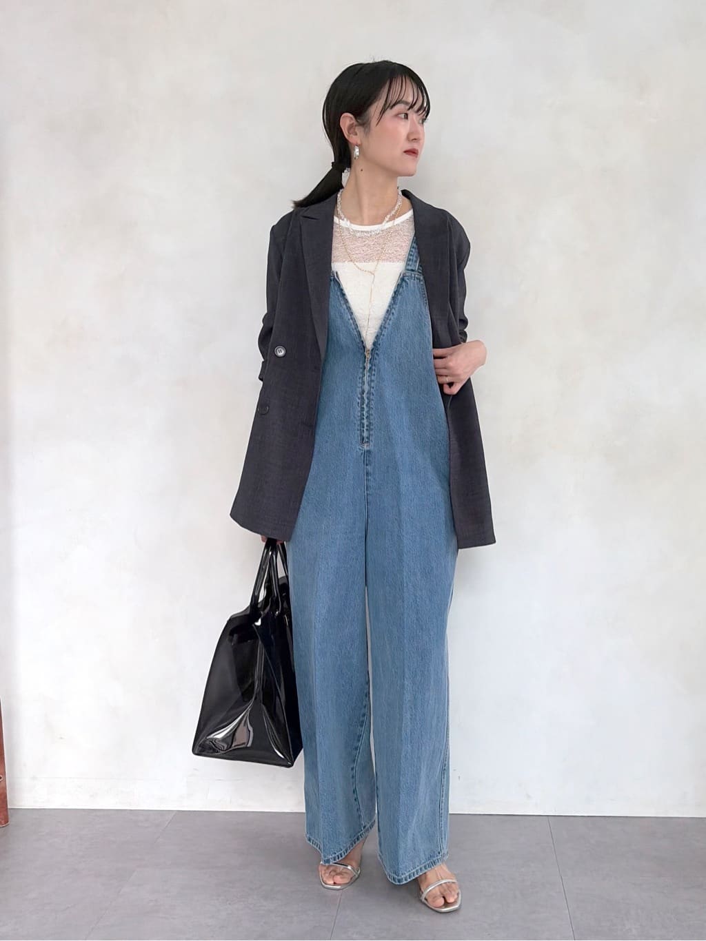 DOUDOU | 深Vデニムサロペット | Rakuten Fashion(楽天ファッション