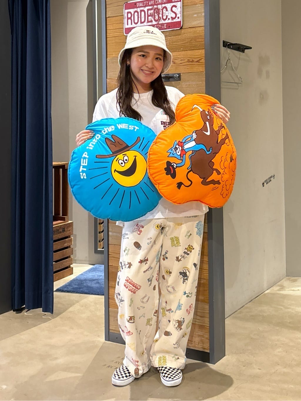 RODEO CROWNS WIDE BOWL | (Ryu Ambe)クッション | Rakuten Fashion