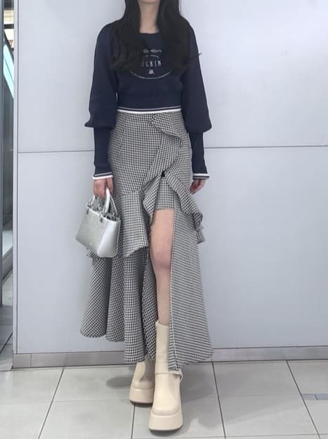 rienda | フリルスリットハイウエストスコートショートパンツ