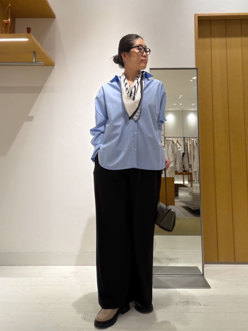 GALLARDAGALANTEの【MANAKAコラボ】スカーフセットシャツを使ったコーディネートを紹介します。｜Rakuten Fashion(楽天ファッション／旧楽天ブランドアベニュー)6812835