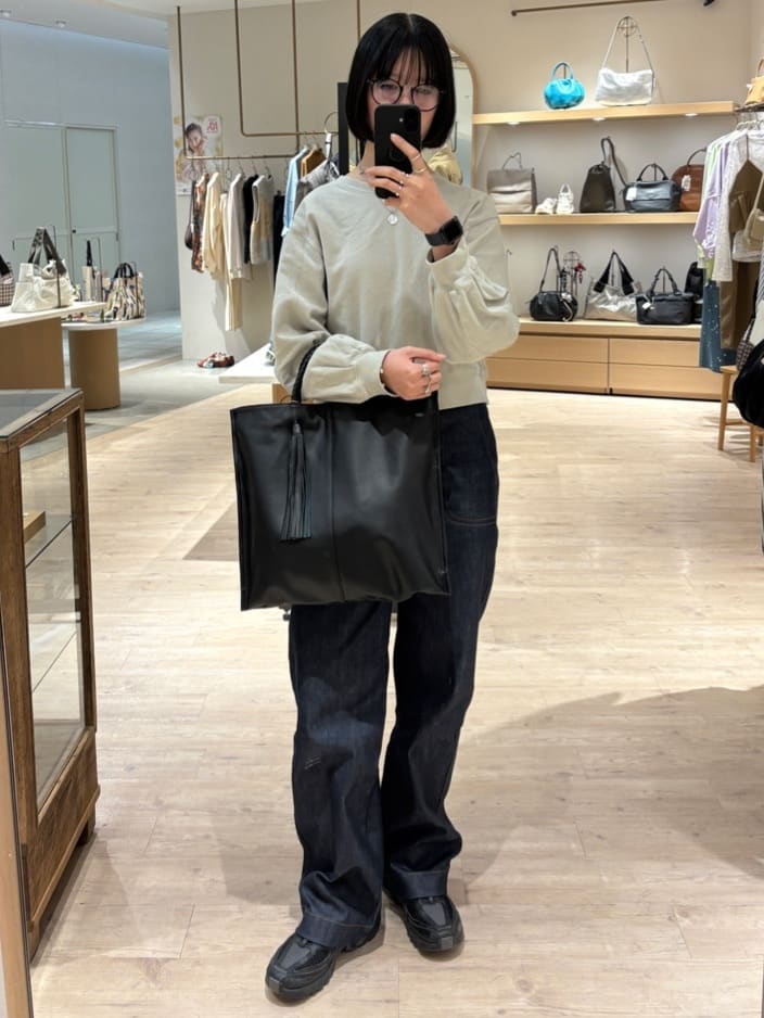 ear PAPILLONNERのタッセルトートバッグ《本革/A4サイズ対応》を使ったコーディネートを紹介します。｜Rakuten Fashion(楽天ファッション／旧楽天ブランドアベニュー)6824031