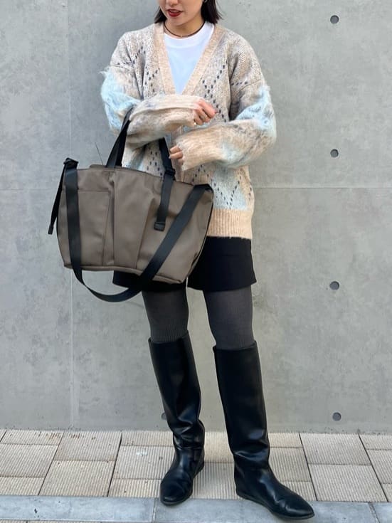 ear PAPILLONNERの《ouchi企画》アジャスタートートバッグ横型を使ったコーディネートを紹介します。｜Rakuten Fashion(楽天ファッション／旧楽天ブランドアベニュー)6824835