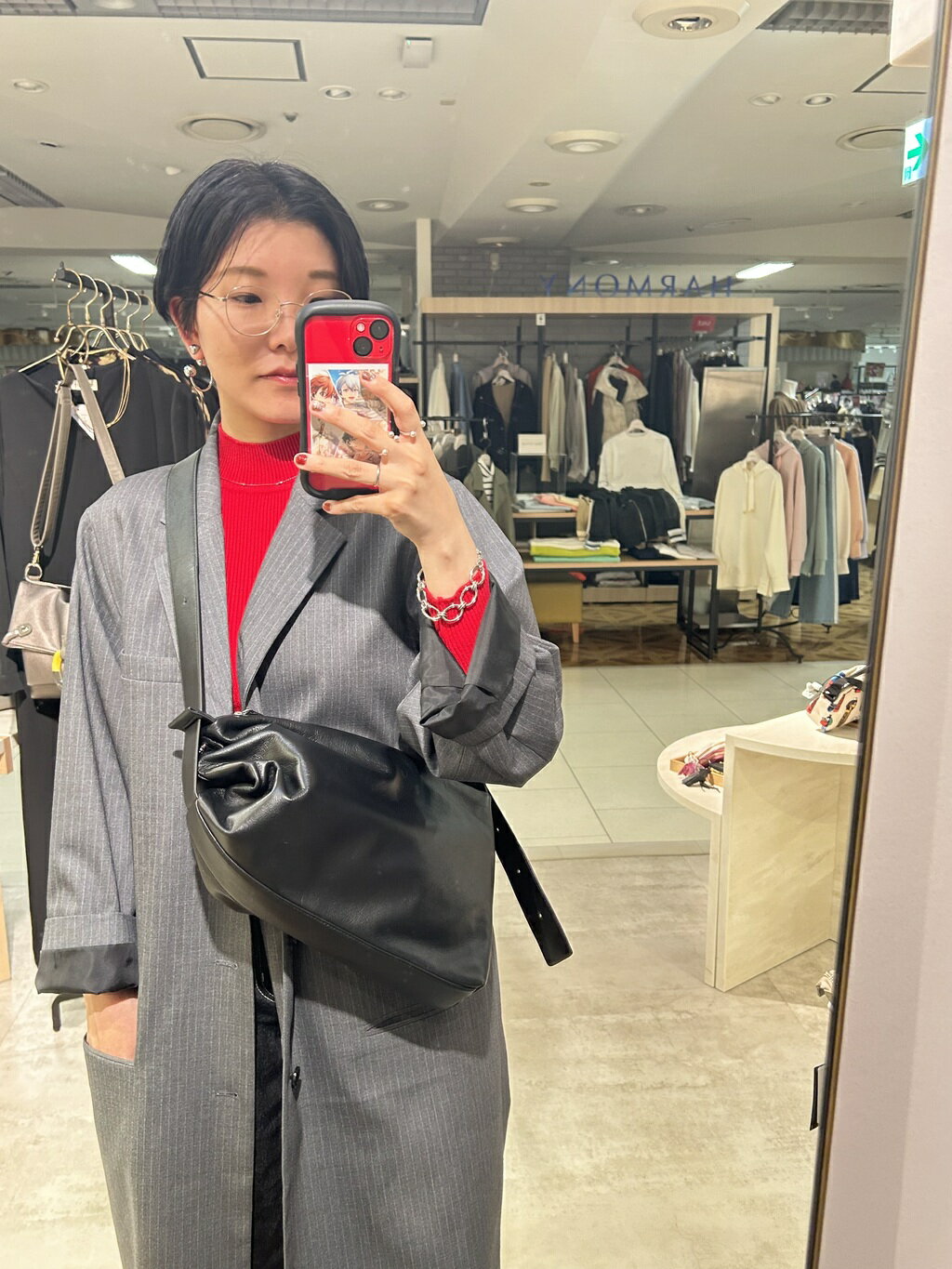ear PAPILLONNERの《SNS総再生数800万突破!本革/軽量》2WAYレザーショルダーバッグを使ったコーディネートを紹介します。｜Rakuten Fashion(楽天ファッション／旧楽天ブランドアベニュー)6826441