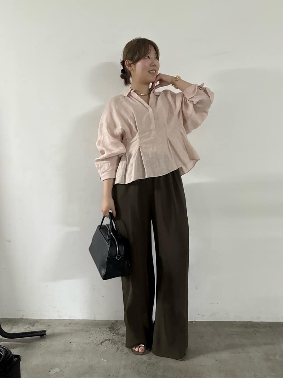 GALLARDAGALANTEの【即戦力パンツ】【3サイズ展開】ワイドイージーパンツを使ったコーディネートを紹介します。｜Rakuten Fashion(楽天ファッション／旧楽天ブランドアベニュー)6828405
