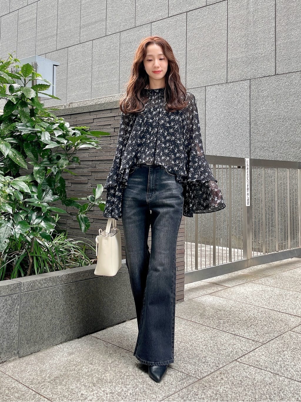 PROPORTION BODY DRESSINGの<a/mie>ジョーゼットボリュームブラウス 26SSを使ったコーディネートを紹介します。｜Rakuten Fashion(楽天ファッション／旧楽天ブランドアベニュー)6833899