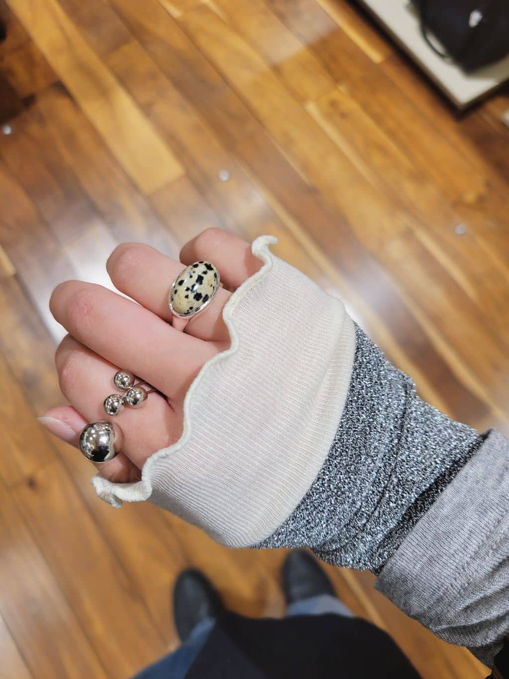 ear PAPILLONNERのバブルボールリングを使ったコーディネートを紹介します。｜Rakuten Fashion(楽天ファッション／旧楽天ブランドアベニュー)6834382