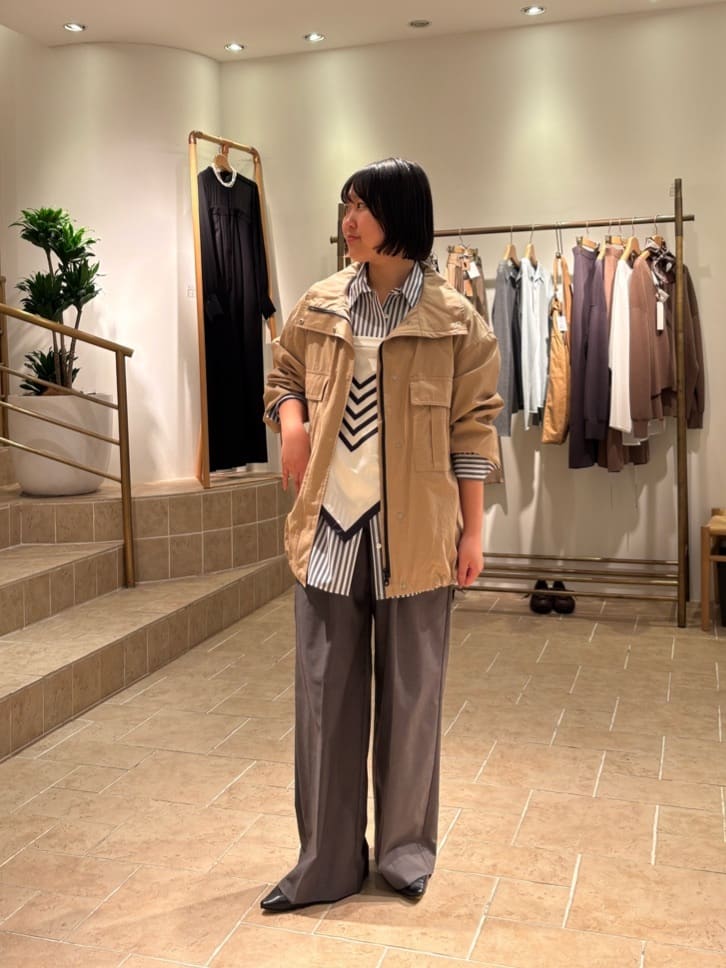 GALLARDAGALANTEの【MANAKAコラボ】スカーフセットシャツを使ったコーディネートを紹介します。｜Rakuten Fashion(楽天ファッション／旧楽天ブランドアベニュー)6840327