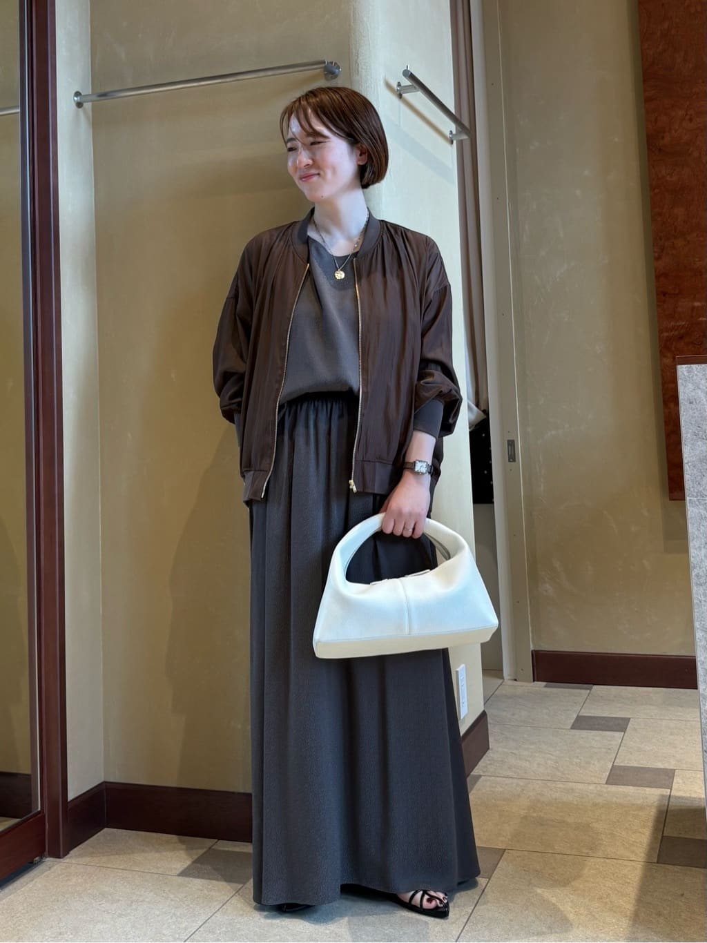 新品タグ付　conte コンテ　サテン ジップブルゾン セール】＜conte＞サテン ジップブルゾン（ブルゾン）｜conte（コンテ