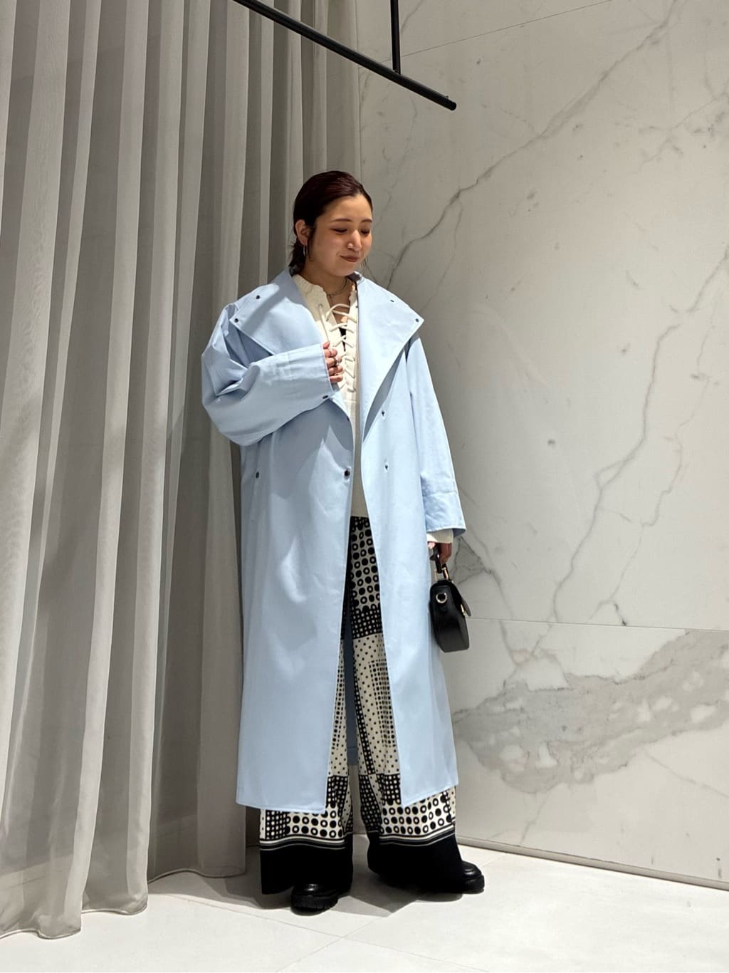 allurevilleのスタンドカラーコクーンコートを使ったコーディネートを紹介します。｜Rakuten Fashion(楽天ファッション／旧楽天ブランドアベニュー)6847816