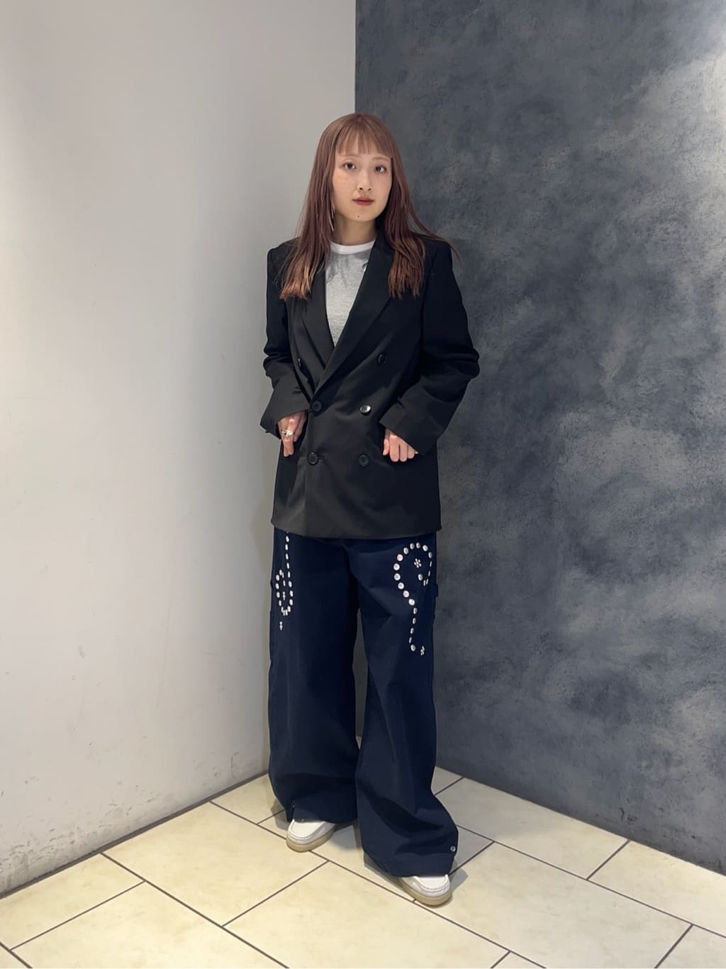 ＜ATTISESSION＞フラワーモチーフ ホール ロングスリーブ Tシャツ ATTISESSION＞フラワーモチーフ ホール ロングスリーブ Tシャツ