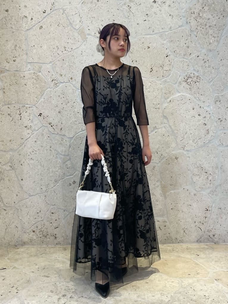 Vin | チュールレイヤードフラワー刺繍ドレス | Rakuten Fashion(楽天
