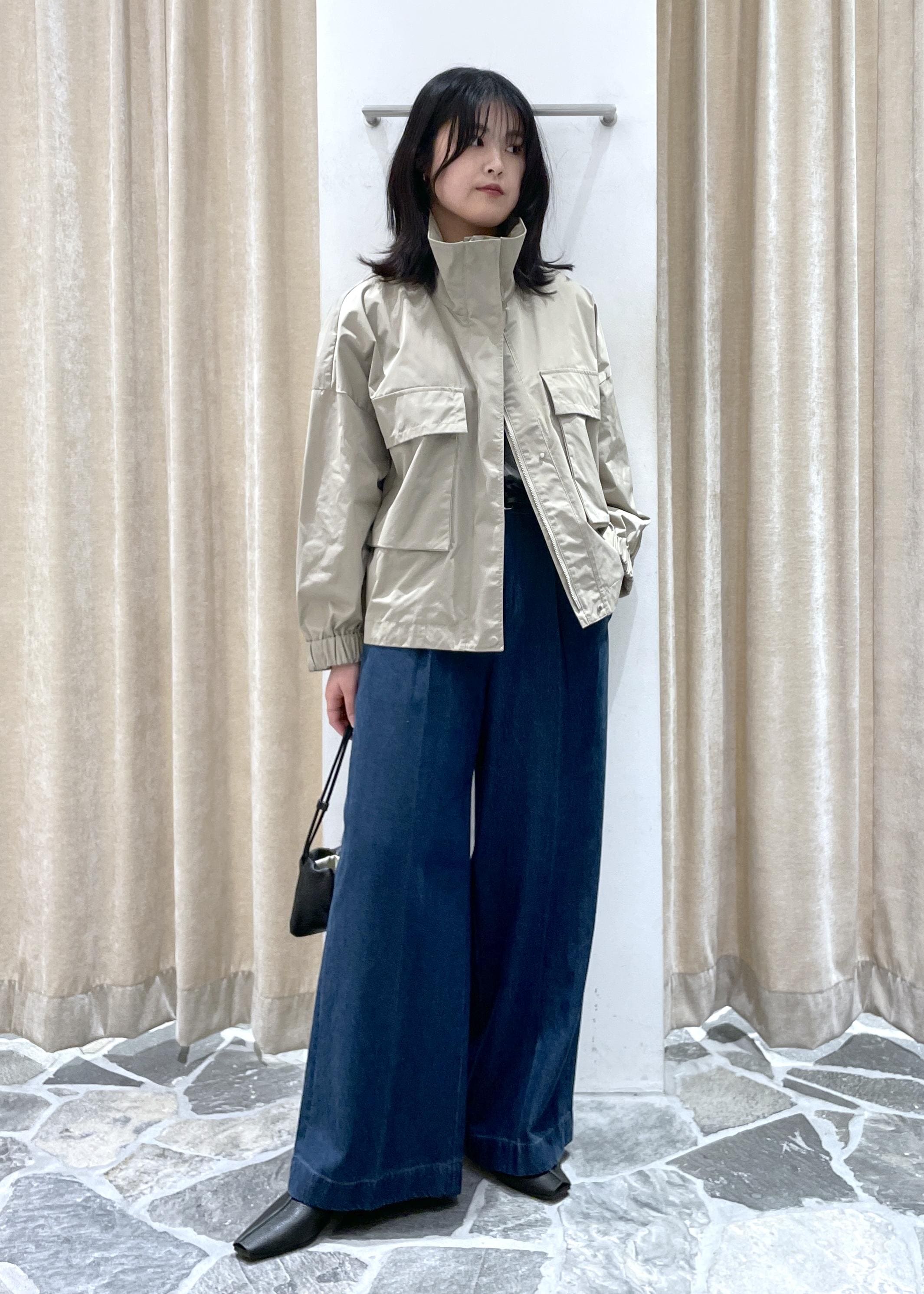 SALON adam et rope'のリモンタナイロン / スタンドカラーブルゾンを使ったコーディネートを紹介します。｜Rakuten Fashion(楽天ファッション／旧楽天ブランドアベニュー)6964204