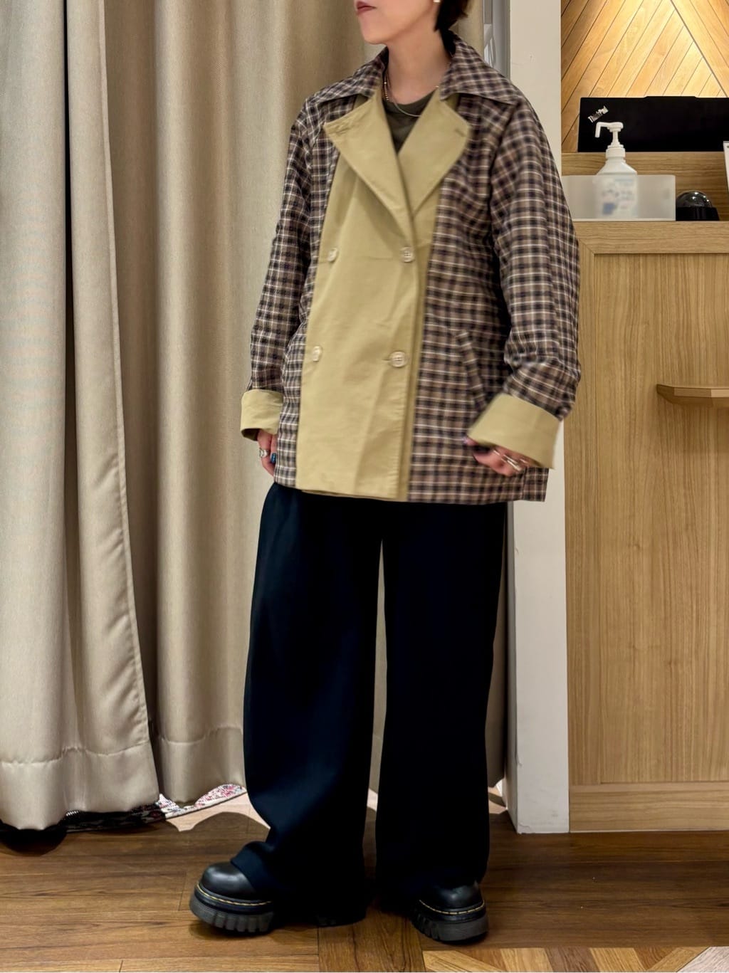 ear PAPILLONNERの《軽量/撥水/2way》sampo×earコラボリバーシブルハーフコートを使ったコーディネートを紹介します。｜Rakuten Fashion(楽天ファッション／旧楽天ブランドアベニュー)6861960