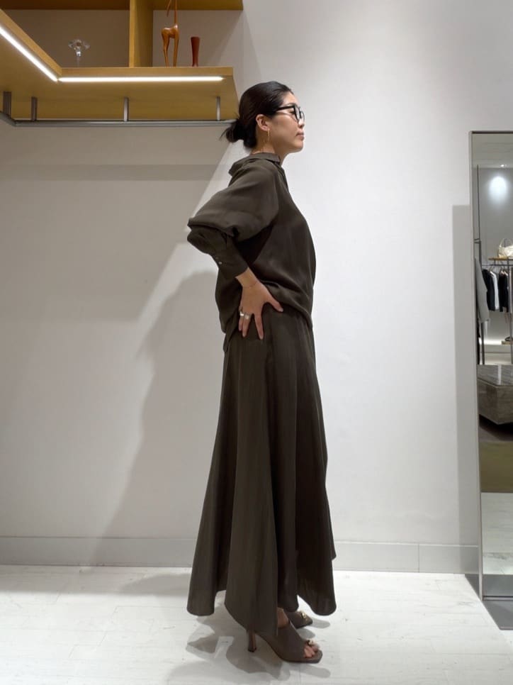 GALLARDAGALANTEの【洗練ブラウス】【2way】キュプラブラウスを使ったコーディネートを紹介します。｜Rakuten Fashion(楽天ファッション／旧楽天ブランドアベニュー)6865310