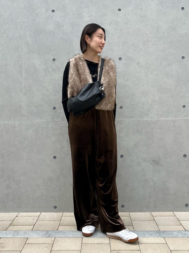 ear PAPILLONNERの《本革/超軽量280g/全骨格◎》ミニスワローマチショルダーバッグを使ったコーディネートを紹介します。｜Rakuten Fashion(楽天ファッション／旧楽天ブランドアベニュー)6865668