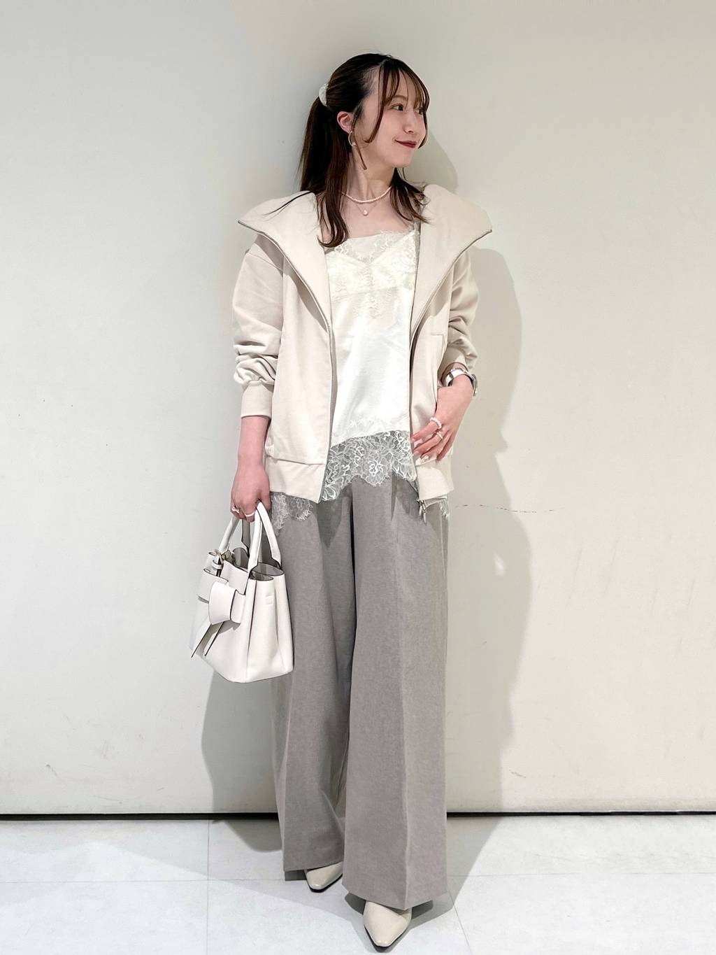 mysty womanのオープンカラー裏毛フーディを使ったコーディネートを紹介します。｜Rakuten Fashion(楽天ファッション／旧楽天ブランドアベニュー)6866442
