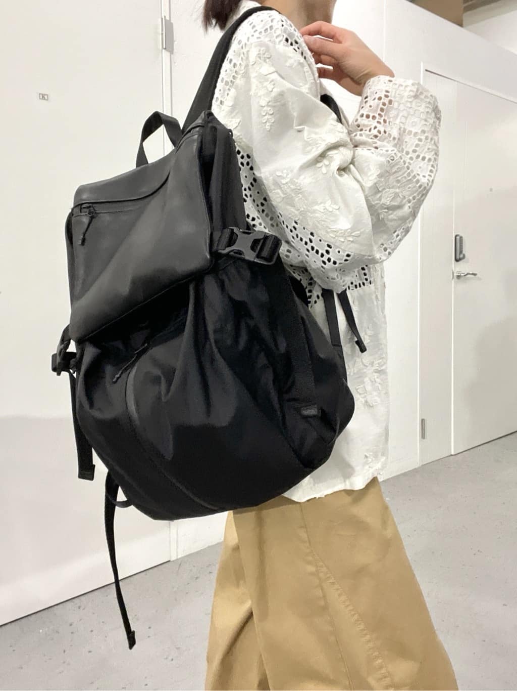 ear PAPILLONNERの【ouchi監修】レザーコンビライトリュックを使ったコーディネートを紹介します。｜Rakuten Fashion(楽天ファッション／旧楽天ブランドアベニュー)6876108