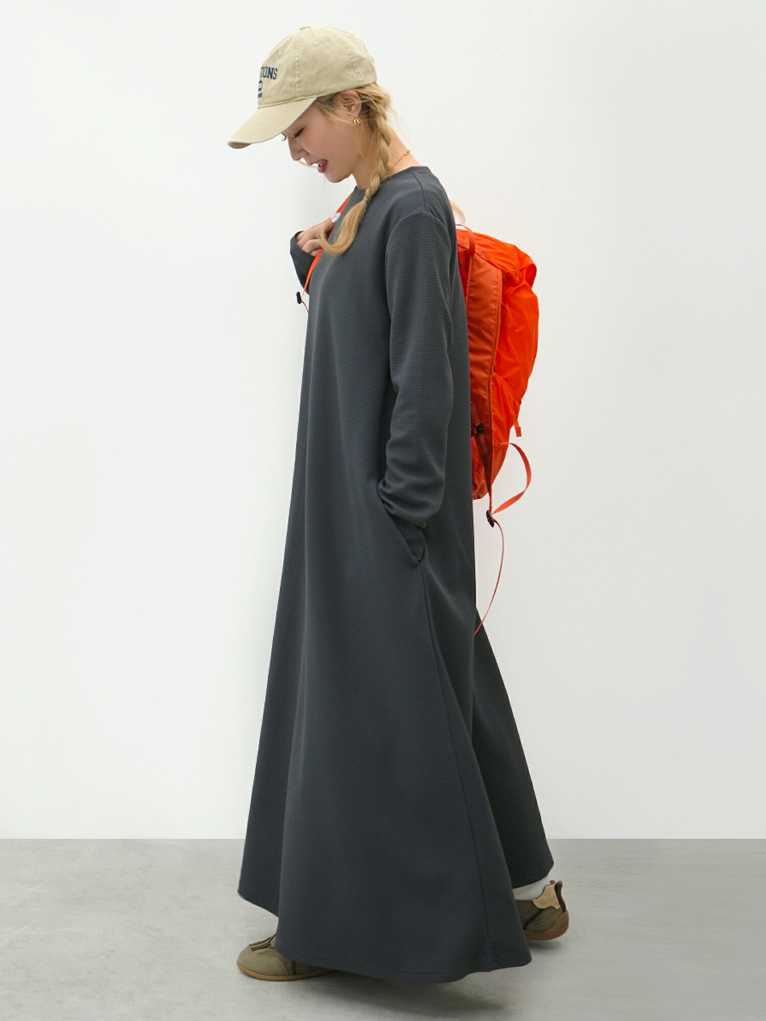 coca | エンボス加工Aラインフレアワンピース | Rakuten Fashion(楽天