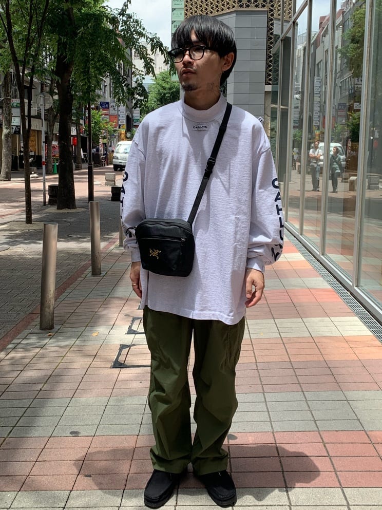 FREAK’S STOREのHeavy weight Jersey Mock Neck L/S Print Teeを使ったコーディネートを紹介します。｜Rakuten Fashion(楽天ファッション／旧楽天ブランドアベニュー)6881206