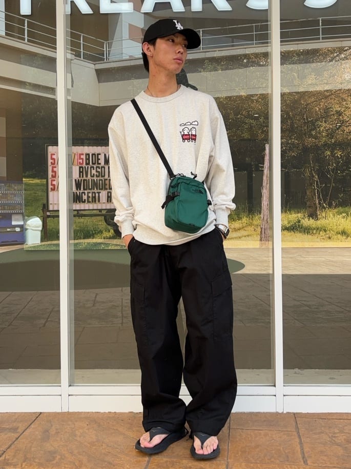 FREAK’S STOREの別注 6POCKET PANTSを使ったコーディネートを紹介します。｜Rakuten Fashion(楽天ファッション／旧楽天ブランドアベニュー)6882314