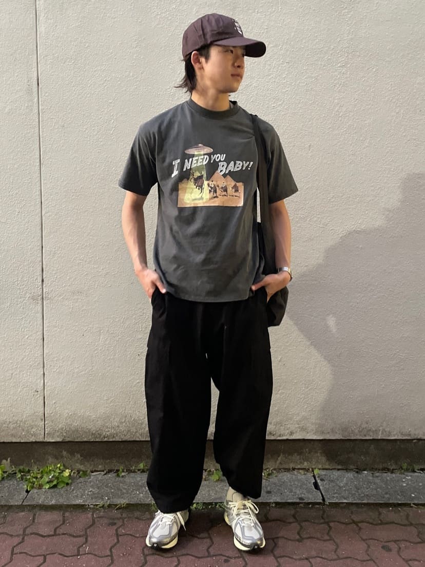 FREAK’S STOREの別注 6POCKET PANTSを使ったコーディネートを紹介します。｜Rakuten Fashion(楽天ファッション／旧楽天ブランドアベニュー)6882928