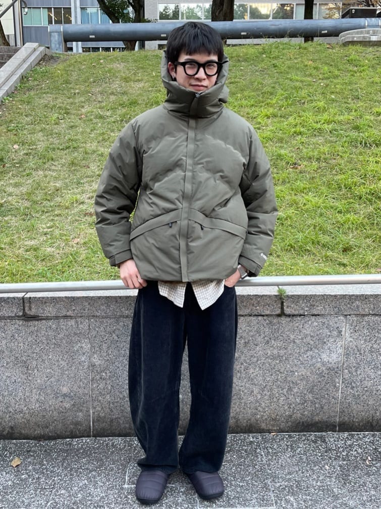 FREAK’S STOREのワイドシルエット ブリーチ加工 カーブ コーデュロイパンツ 24AWを使ったコーディネートを紹介します。｜Rakuten Fashion(楽天ファッション／旧楽天ブランドアベニュー)6883084