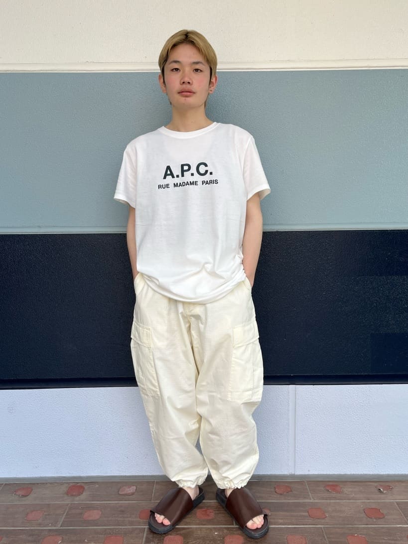 FREAK’S STOREの別注 6POCKET PANTSを使ったコーディネートを紹介します。｜Rakuten Fashion(楽天ファッション／旧楽天ブランドアベニュー)6883162