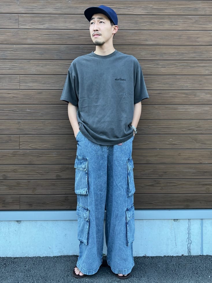 FREAK’S STOREの4POCKET DENIM CARGO PANTS【限定展開】 24SSを使ったコーディネートを紹介します。｜Rakuten Fashion(楽天ファッション／旧楽天ブランドアベニュー)6884659