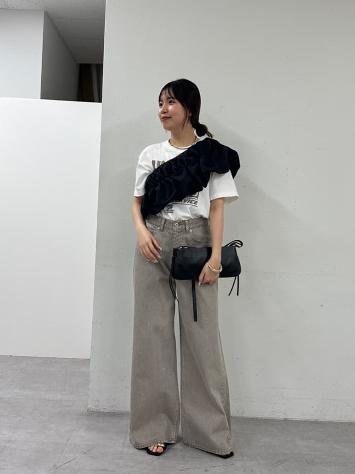 GALLARDAGALANTEの【手洗い可】ストレートデニムを使ったコーディネートを紹介します。｜Rakuten Fashion(楽天ファッション／旧楽天ブランドアベニュー)6889676