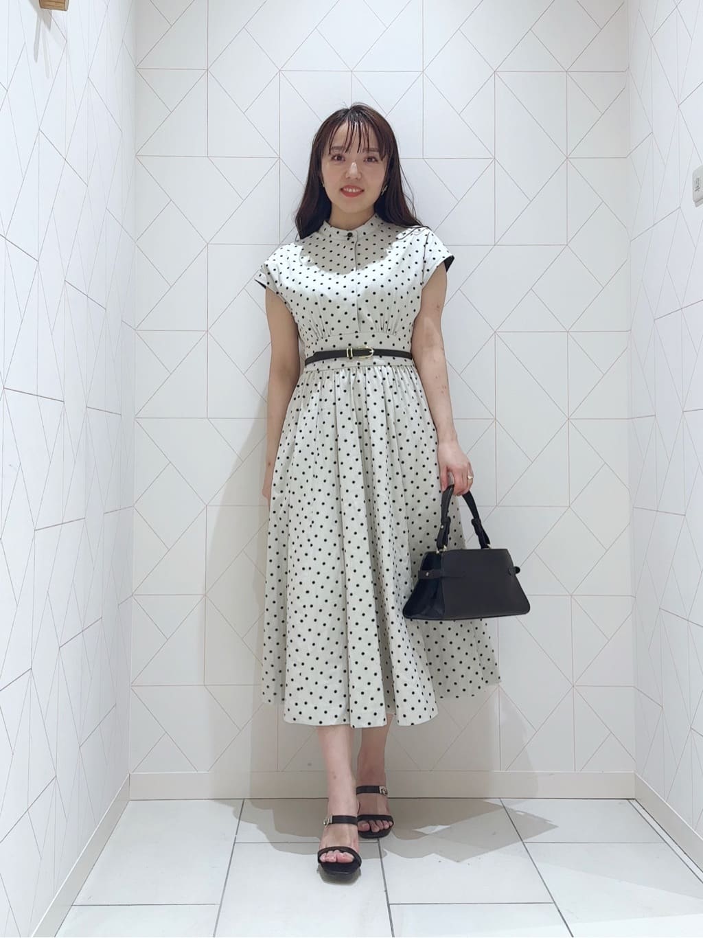 ANAYI | モノトーンドットジャガードフレア ワンピース | Rakuten