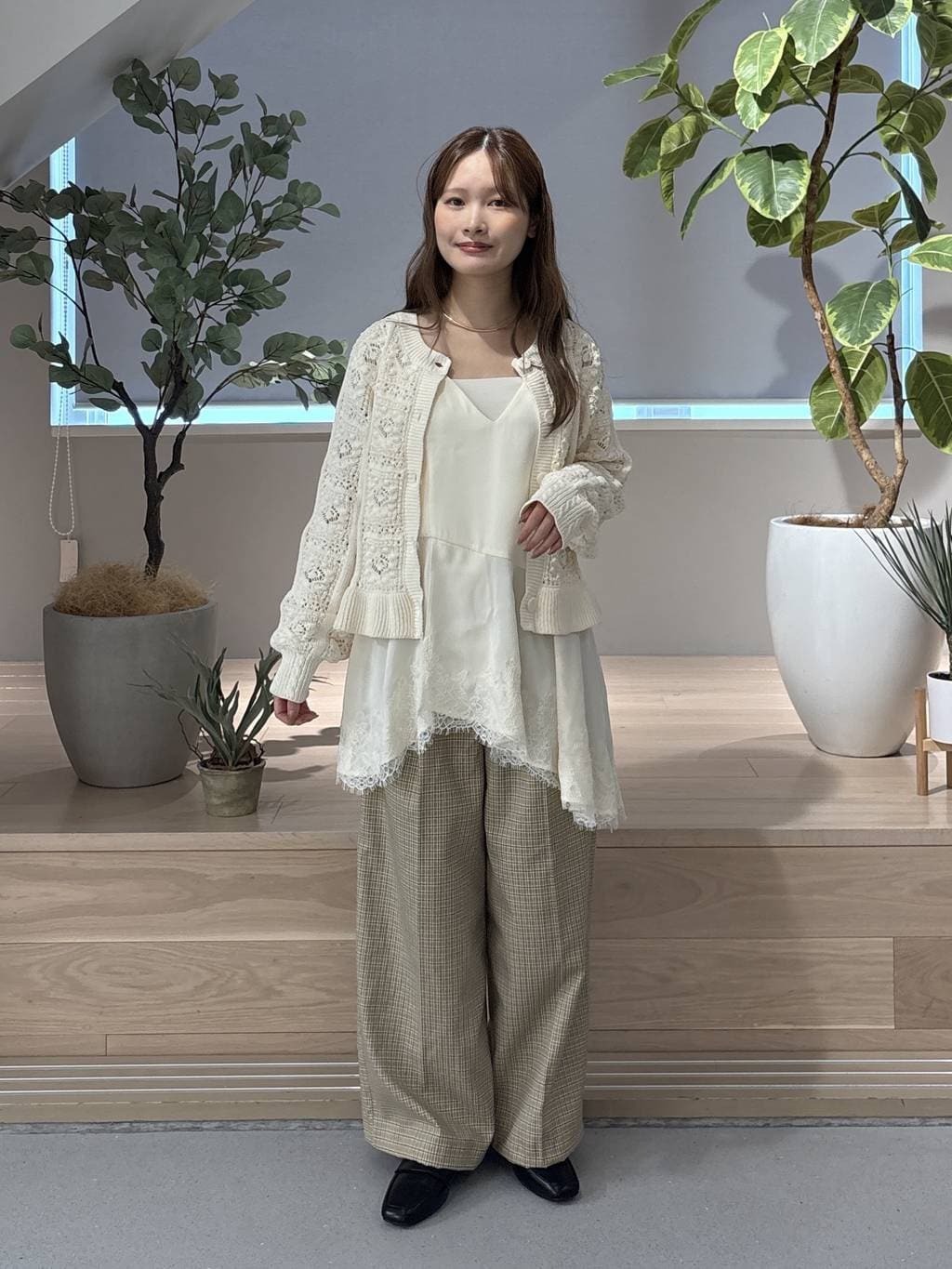 mysty womanのスカシ編み柄カーディガンを使ったコーディネートを紹介します。｜Rakuten Fashion(楽天ファッション／旧楽天ブランドアベニュー)6893962