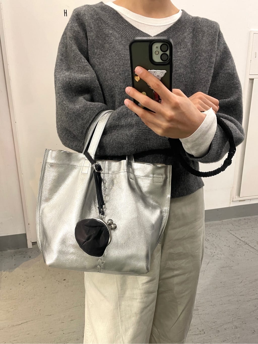 ear PAPILLONNERのセンターポイントトートバッグSを使ったコーディネートを紹介します。｜Rakuten Fashion(楽天ファッション／旧楽天ブランドアベニュー)6895011