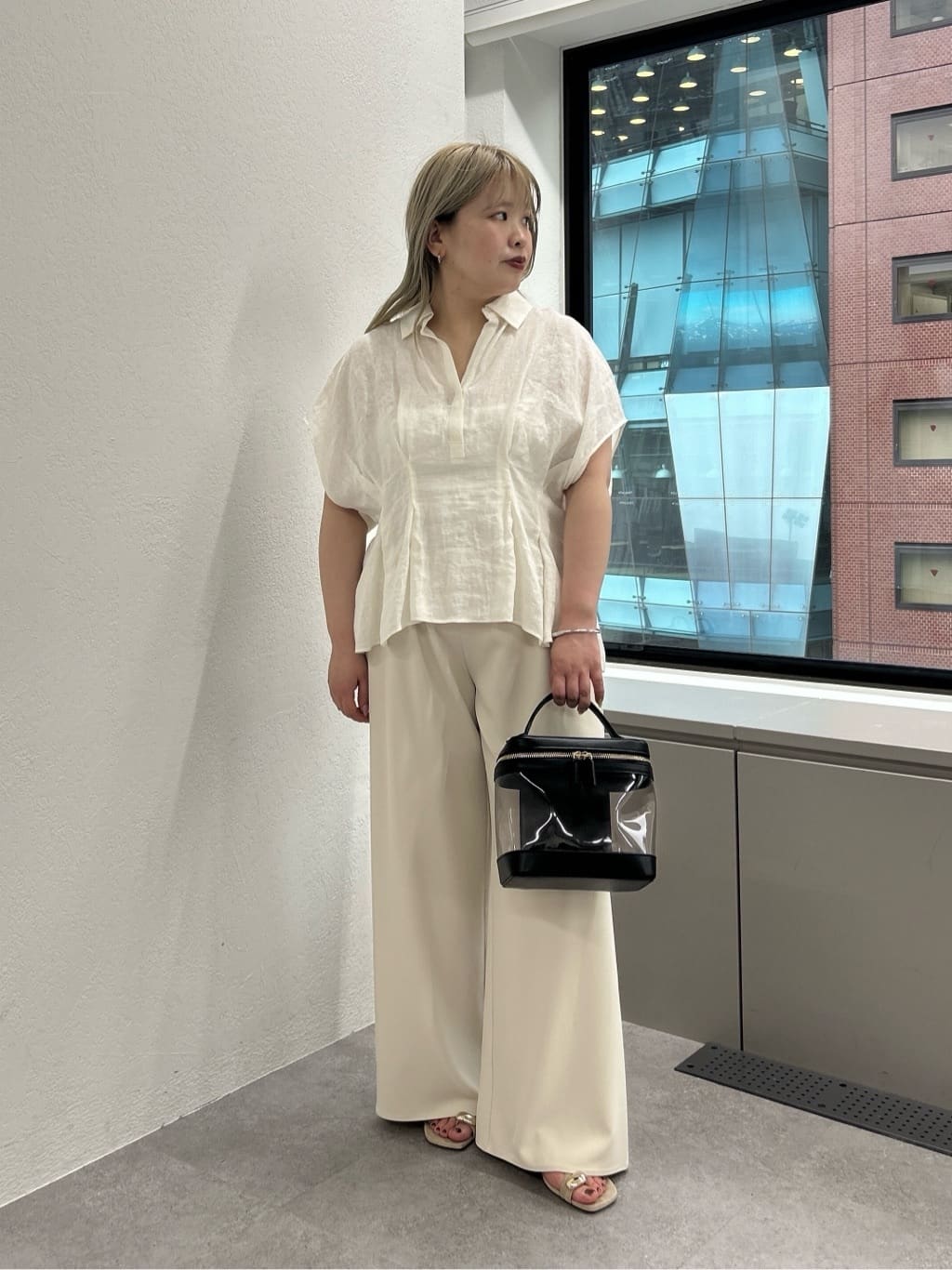 GALLARDAGALANTEの【即戦力パンツ】【3サイズ展開】ワイドイージーパンツを使ったコーディネートを紹介します。｜Rakuten Fashion(楽天ファッション／旧楽天ブランドアベニュー)6900359