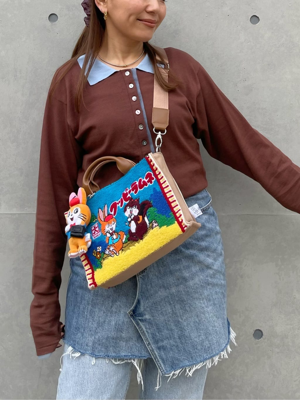 ear PAPILLONNERの【クッピーラムネ×ear】コラボぬいぐるみチャームを使ったコーディネートを紹介します。｜Rakuten Fashion(楽天ファッション／旧楽天ブランドアベニュー)6904457