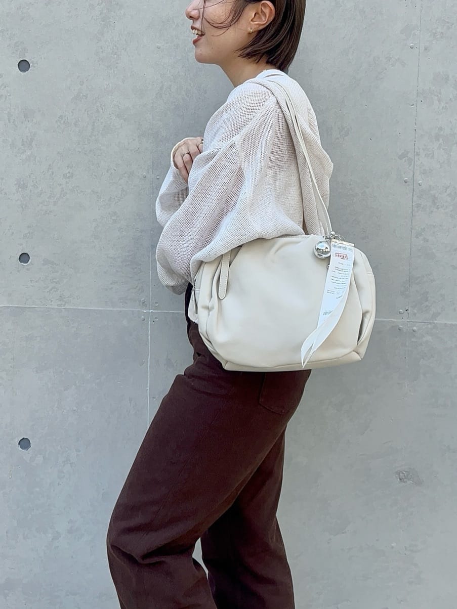 ear PAPILLONNERのコロンボストンバッグを使ったコーディネートを紹介します。｜Rakuten Fashion(楽天ファッション／旧楽天ブランドアベニュー)6907288
