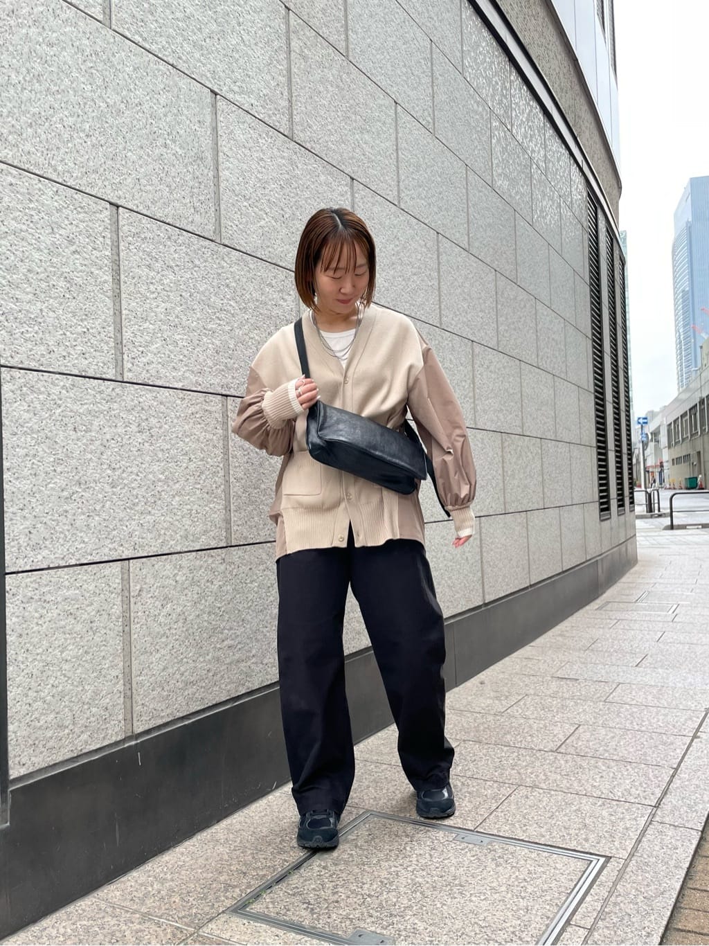 ear PAPILLONNERの《本革/超軽量280g/全骨格◎》ミニスワローマチショルダーバッグを使ったコーディネートを紹介します。｜Rakuten Fashion(楽天ファッション／旧楽天ブランドアベニュー)6909663