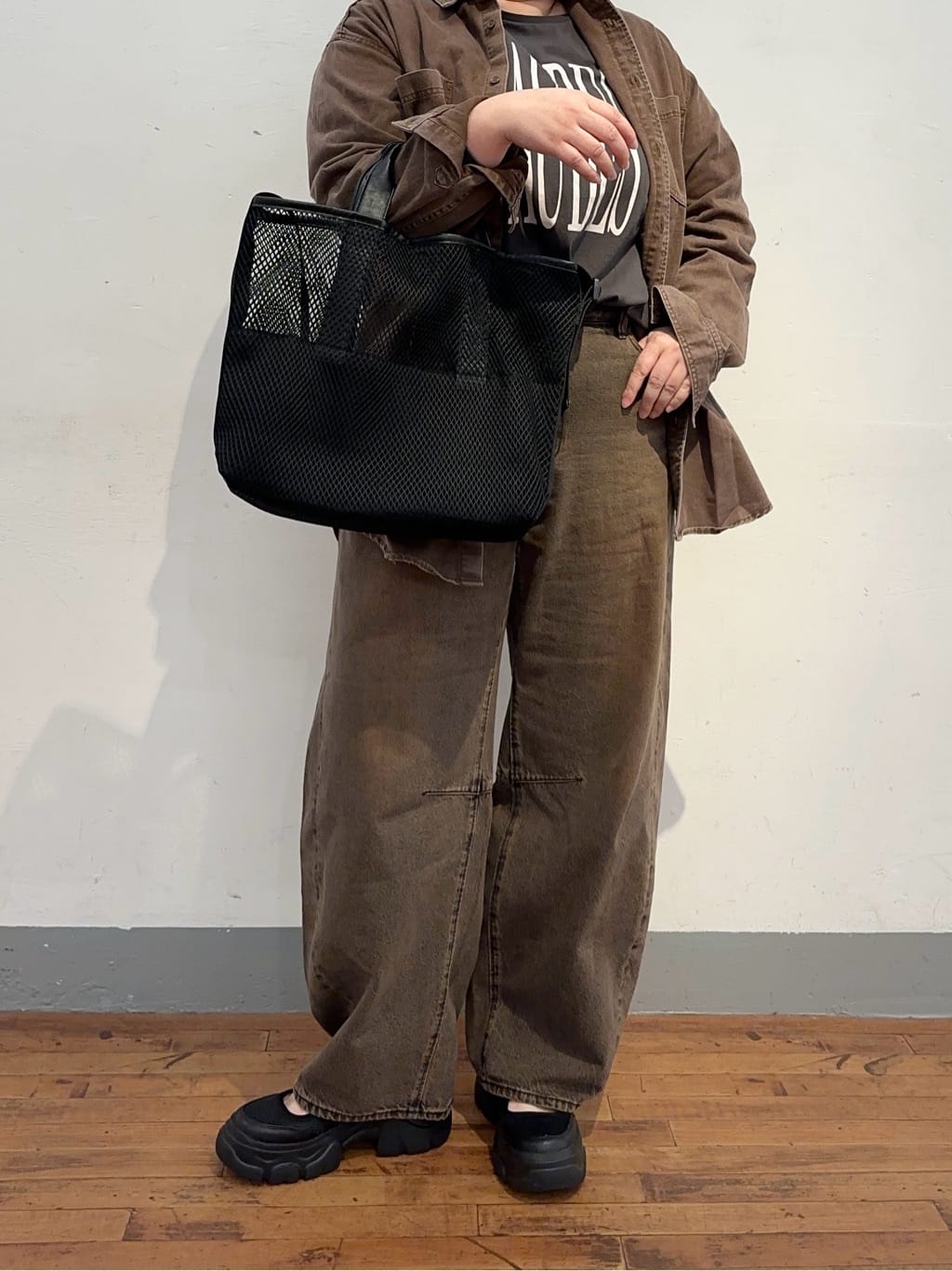 ear PAPILLONNERの【ouchi/ほし企画】ダイヤメッシュ2WAYトートバッグLを使ったコーディネートを紹介します。｜Rakuten Fashion(楽天ファッション／旧楽天ブランドアベニュー)6911552
