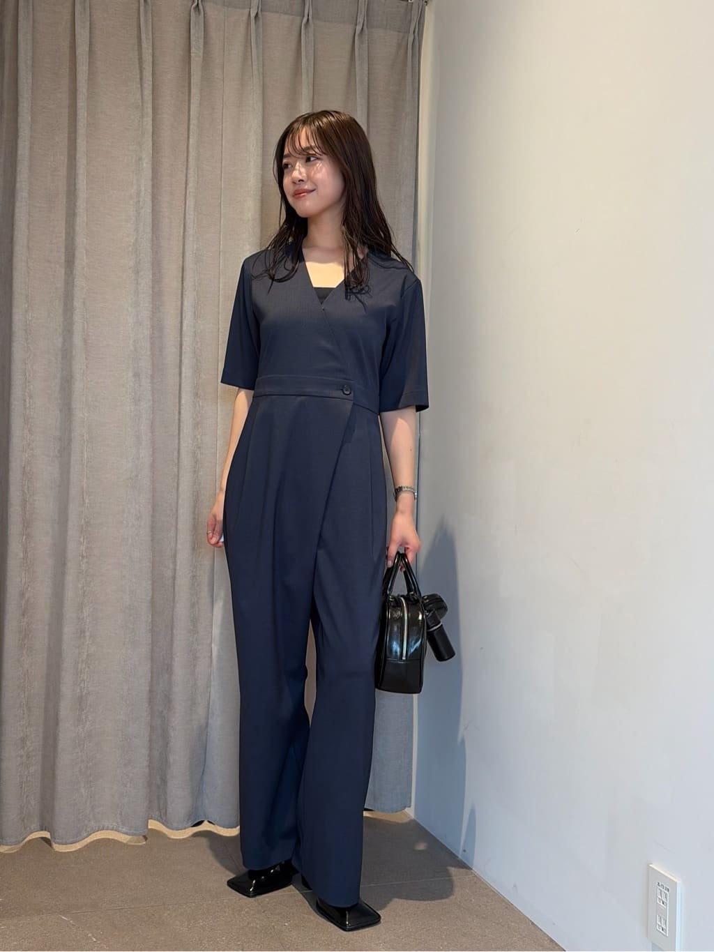 ＜MARW UNITED ARROWS＞Vネック ラップ オールインワン MARW UNITED ARROWS（マルゥ ユナイテッドアローズ） オールインワン