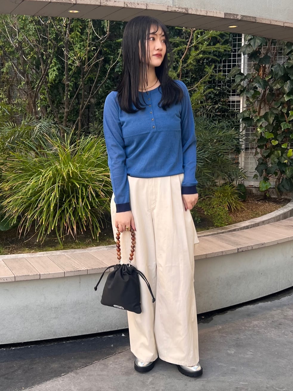 FREAK’S STOREのシアー ヘンリーネック ニットを使ったコーディネートを紹介します。｜Rakuten Fashion(楽天ファッション／旧楽天ブランドアベニュー)6916217