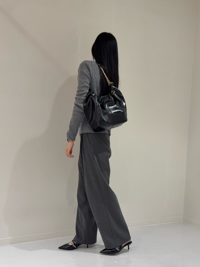 CHARLES & KEITHシアラ ルーシュドホーボーバッグ - ブラック CHARLES