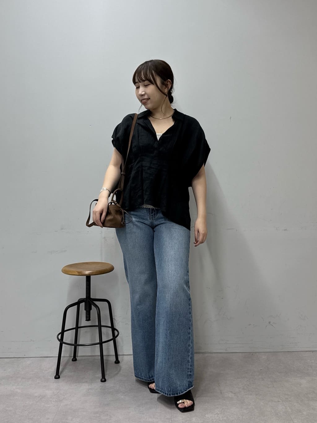 GALLARDAGALANTEのハーフスリーブウエストシェイプシャツを使ったコーディネートを紹介します。｜Rakuten Fashion(楽天ファッション／旧楽天ブランドアベニュー)6924342